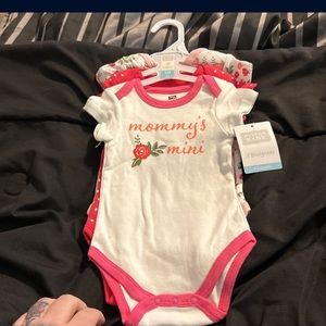 0 to 3 month old baby girl onesies set of three